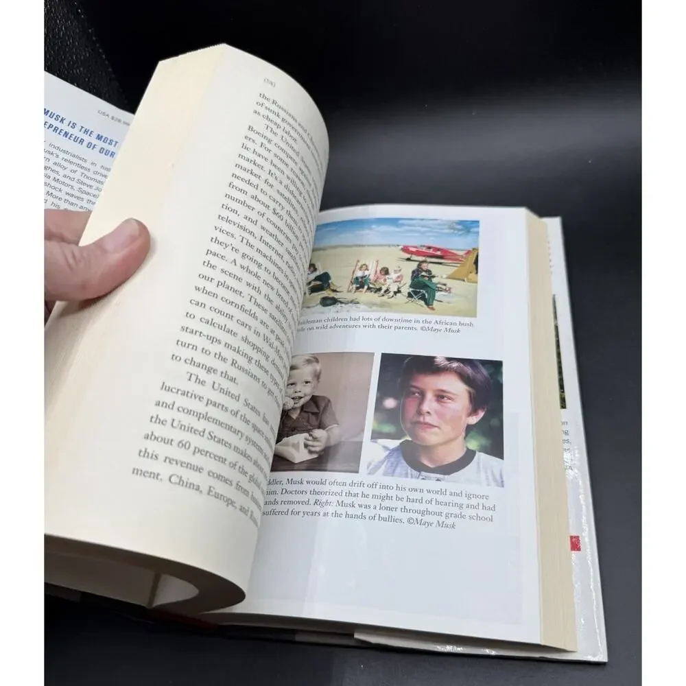 Elon Musk: Tesla, SpaceX Quest for a Fantastic Future Vance, Ashlee 1st Edition